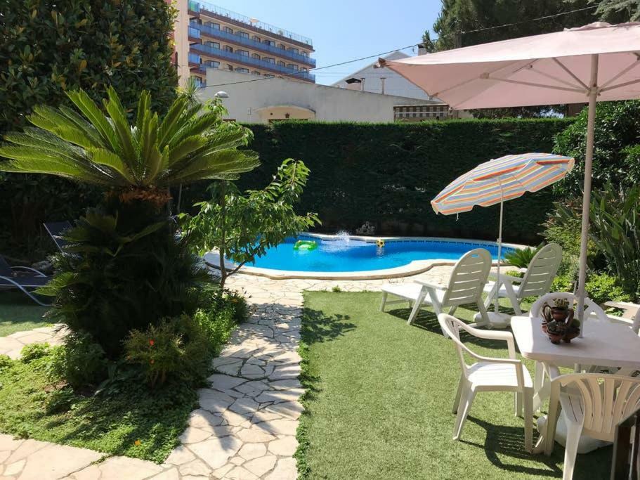 Villa Paquita Calella Exteriér fotografie