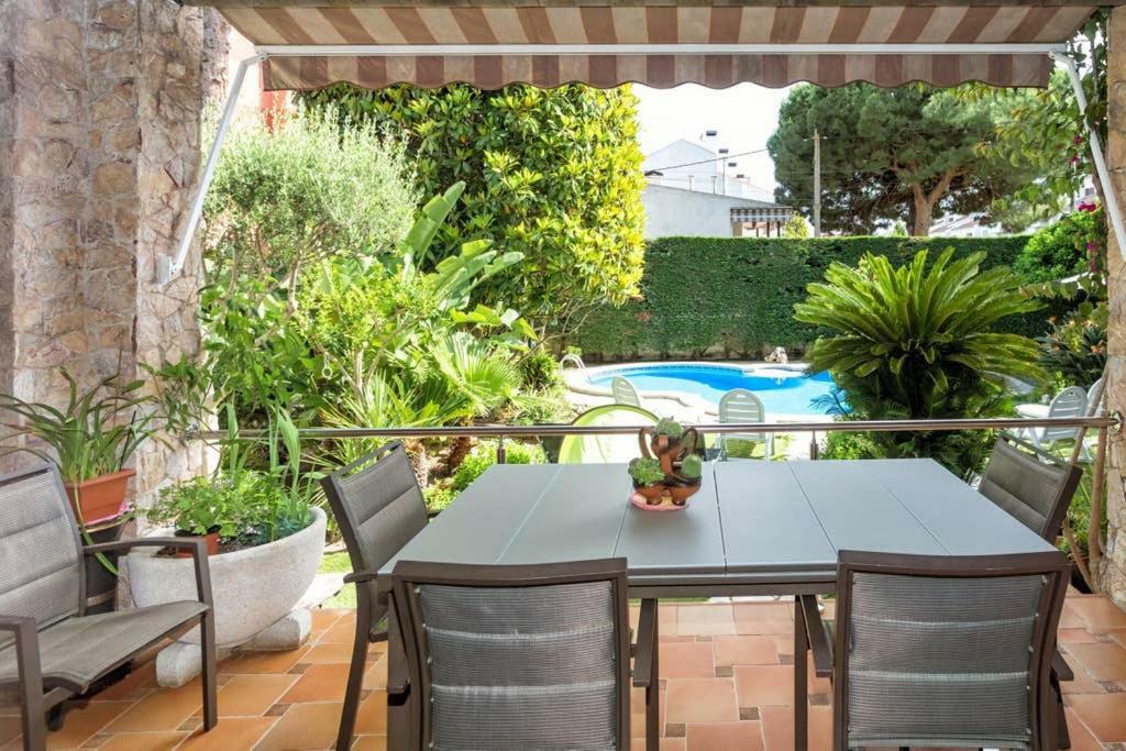 Villa Paquita Calella Exteriér fotografie